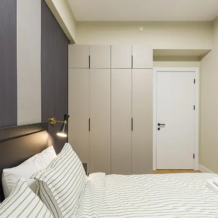 Urban Oasis Diamond 16th Floor , Center, Free Private Parking * Скоп'є