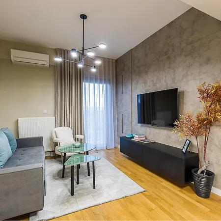 Urban Oasis Diamond 16th Floor , Center, Free Private Parking * Skopje