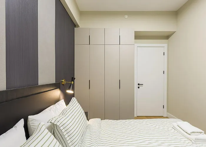 Urban Oasis Diamond 16th Floor , Center, Free Private Parking * Skopje